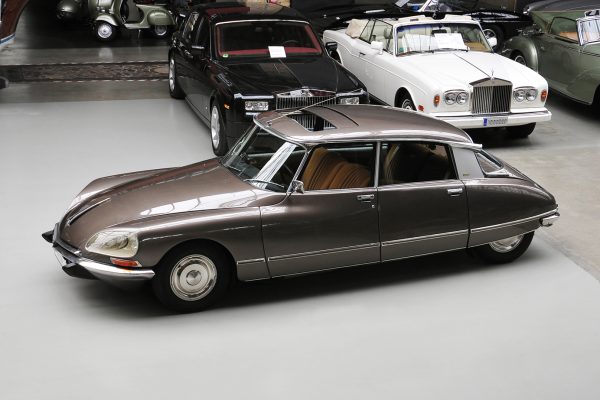 01Citroen DS Toit Ouvrant 056 270319