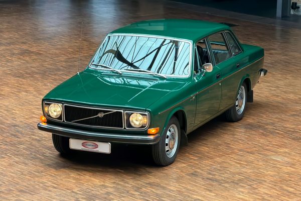 01Volvo 144 Corps Consulaire 017 030726